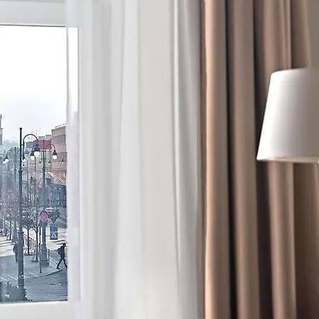 15th Avenue 3*