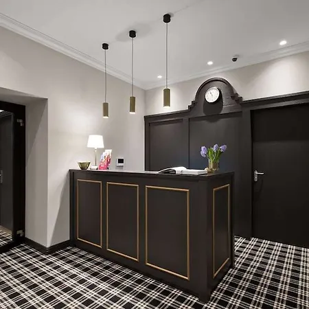 15th Avenue Hotel 3*