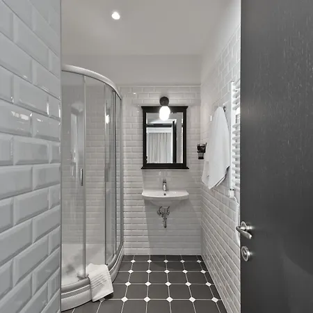 Отель 15th Avenue 3*